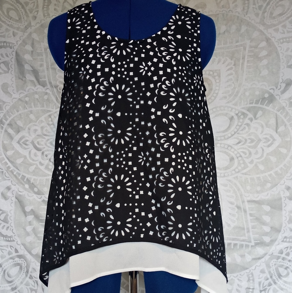 NY&Co Black/White Cutout Tank Top